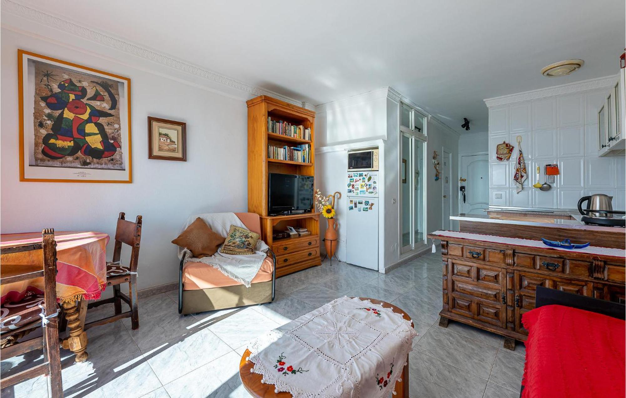 1 Bedroom Stunning In Apartment *